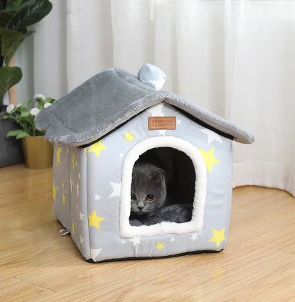 Warm Closed Dog Kennel House for Pets - PetHugZ