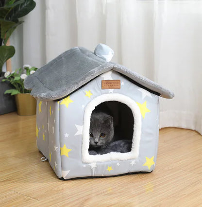 Warm Closed Dog Kennel House for Pets - PetHugZ